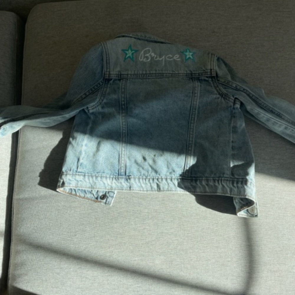 Bryce embroidered gap size 4T jean jacket